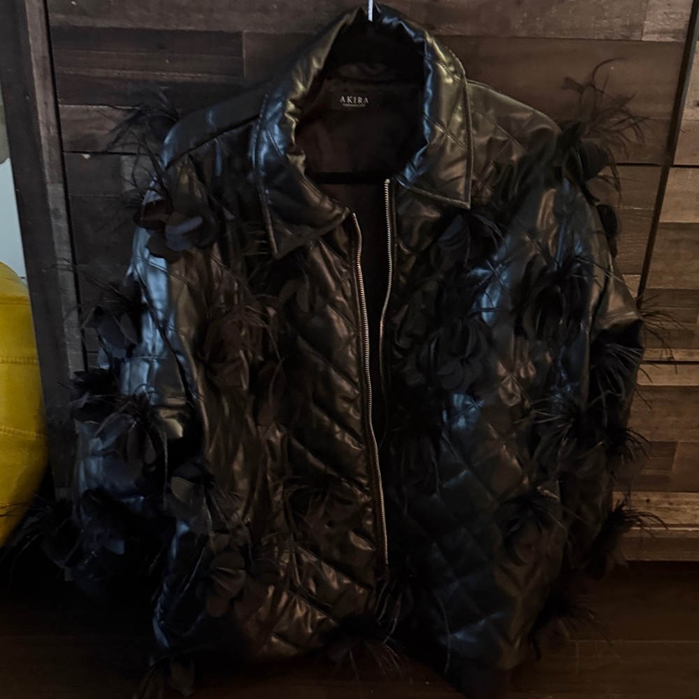 AKIRA Black Quilted Puffer with Floral Details - Picture 4 of 9